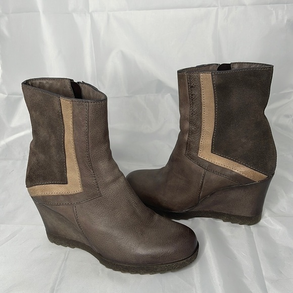 MJUS Wedge Leather Suede Panel Boots Taupe Brown Tan Over Ankle Side Zip Size 37 - Picture 12 of 12